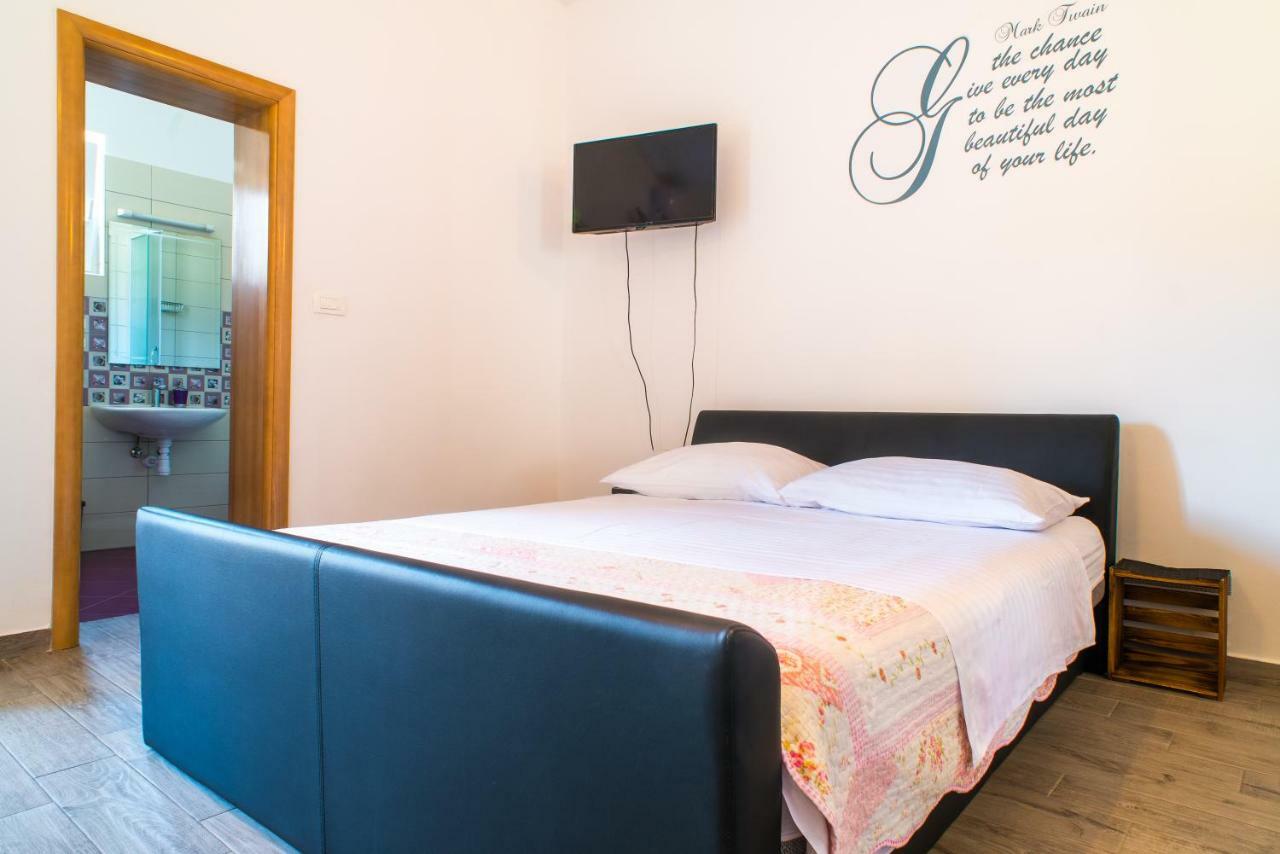 Red Rose Apartamento Split Exterior foto